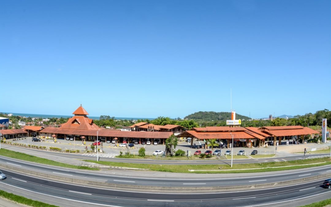 Mercado de Pulgas na Parada Ferretti BR-101